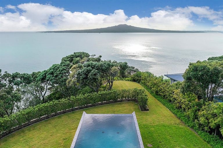 Photo of property in 24 Seacliffe Avenue, Belmont, Auckland, 0622