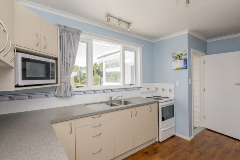 Photo of property in 15 Matai Street, Levin, 5510