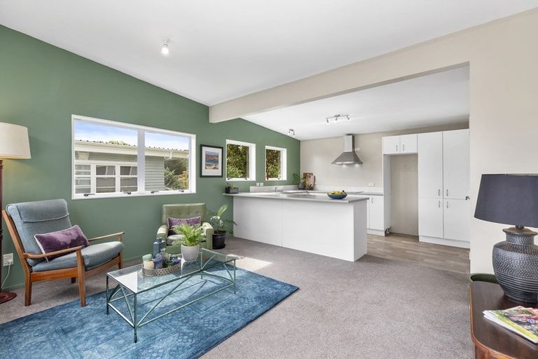 Photo of property in 5a Mepham Place, Ranui, Porirua, 5024