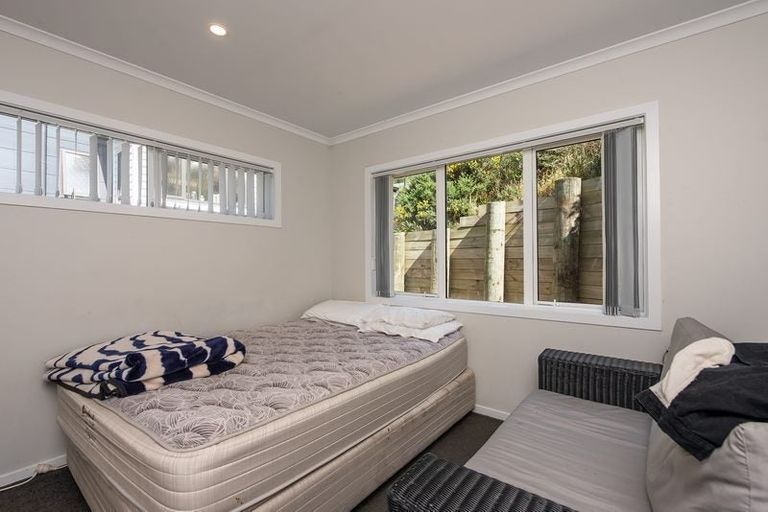 Photo of property in 22 Rarangi Way, Owhiro Bay, Wellington, 6023