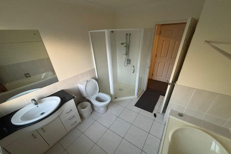 Photo of property in 27 Mariners View Road, Beach Haven, Auckland, 0626