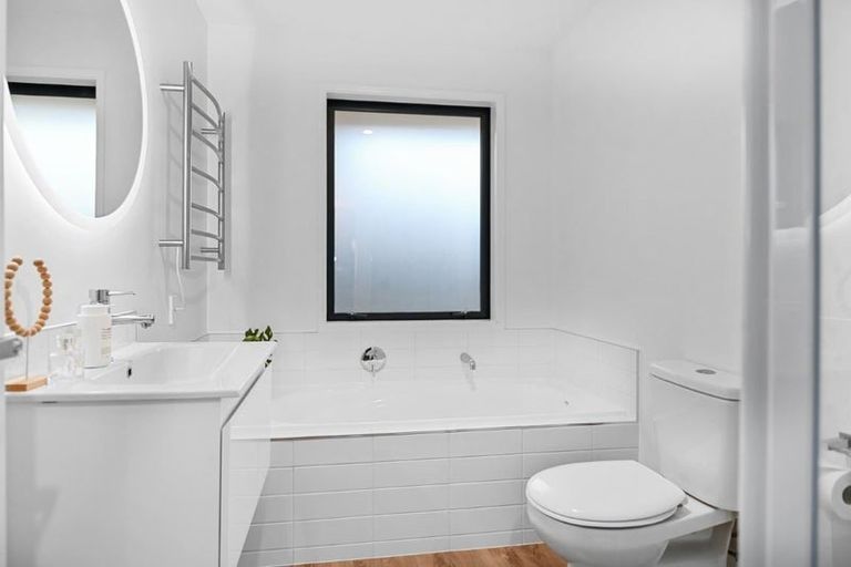 Photo of property in 5 Hoffman Street, Marshland, Christchurch, 8083