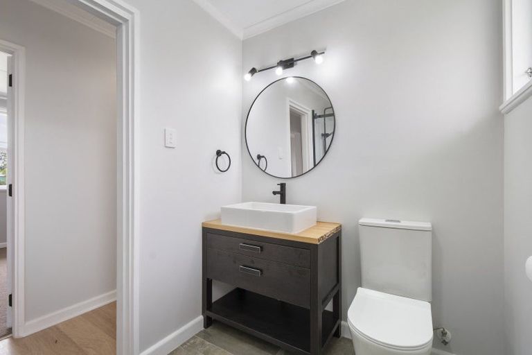 Photo of property in 3 Clifton Street, Bulls, 4818