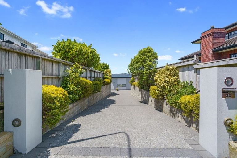 Photo of property in 34 Arahiwi Grove, Tirohanga, Lower Hutt, 5010