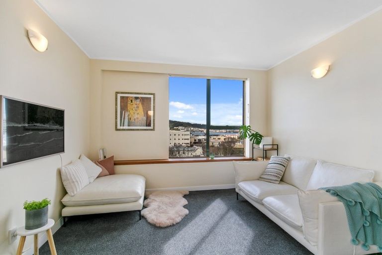 Photo of property in Hobson Court Flats, 66/70 Hobson Street, Thorndon, Wellington, 6011