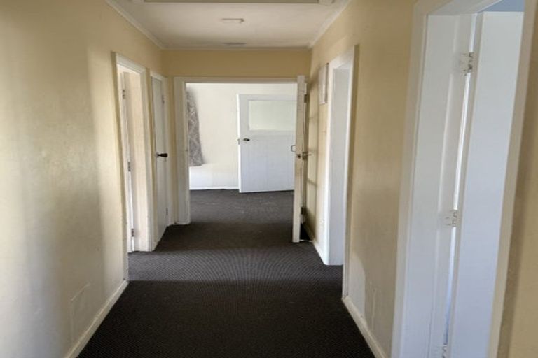 Photo of property in 10 Norfolk Grove, Cannons Creek, Porirua, 5024