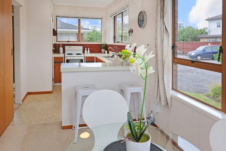 Photo of property in 1/33 Swanson Road, Henderson, Auckland, 0610