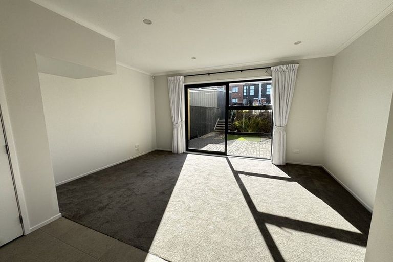 Photo of property in 12 Kapia Road, Westgate, Auckland, 0614