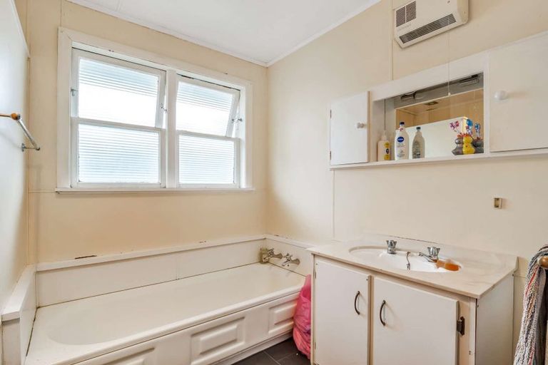 Photo of property in 2 Elizabeth Street, Levin, 5510