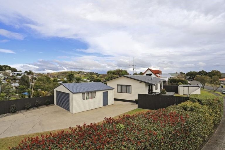 Photo of property in 30a Meander Drive, Welcome Bay, Tauranga, 3112