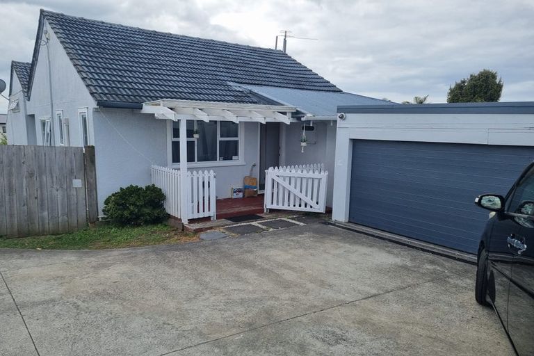 Photo of property in 165 Carlisle Road, Northcross, Auckland, 0632