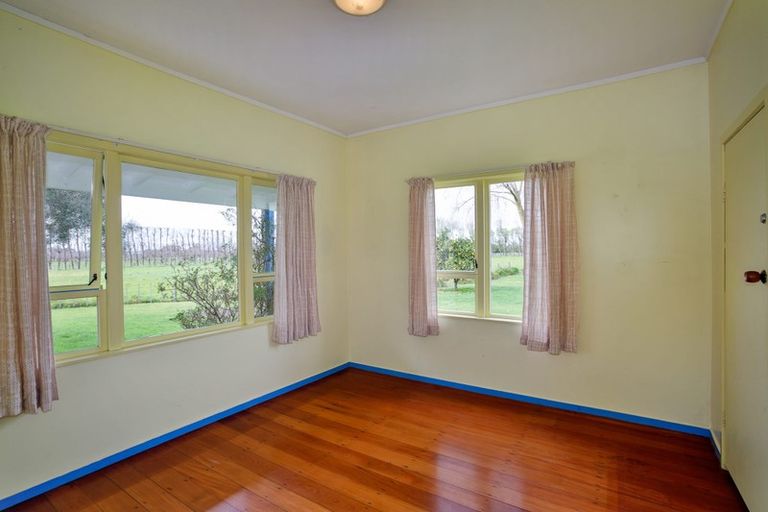Photo of property in 76 Riverland Road, Kumeu, 0892
