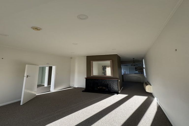 Photo of property in 17 Fernhill Terrace, Wadestown, Wellington, 6012