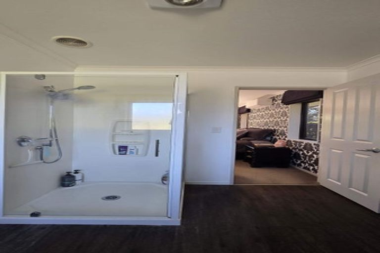 Photo of property in 1 Oaks Place, Te Aroha, 3320