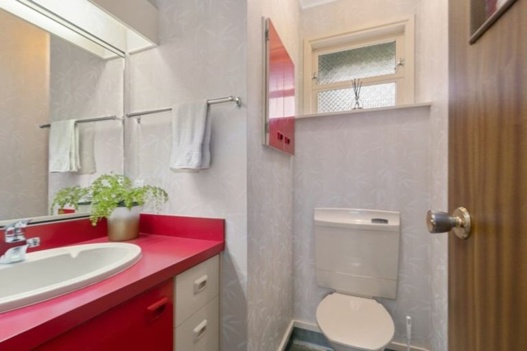 Photo of property in 46 Harbour View Road, Harbour View, Lower Hutt, 5010