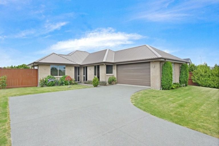 Photo of property in 16 Lynley Drive, West Melton, 7618
