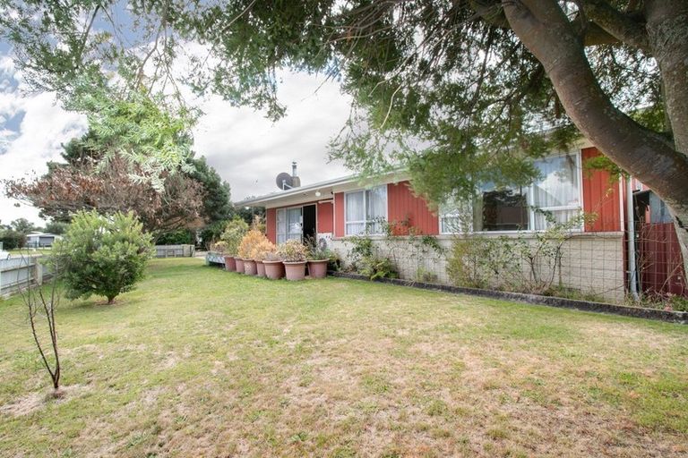 Photo of property in 2 Cabot Place, Flaxmere, Hastings, 4120