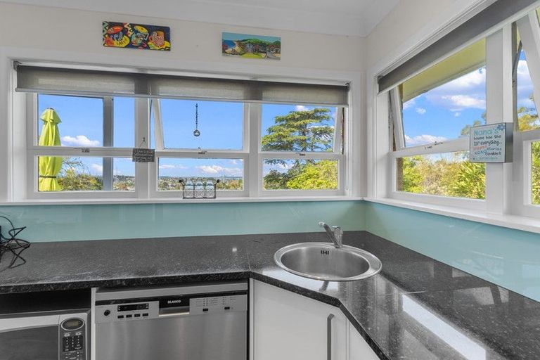 Photo of property in 319 Don Buck Road, Massey, Auckland, 0614
