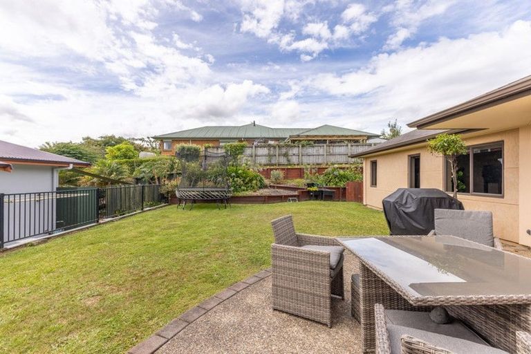 Photo of property in 73 Saint James Drive, Huntington, Hamilton, 3210