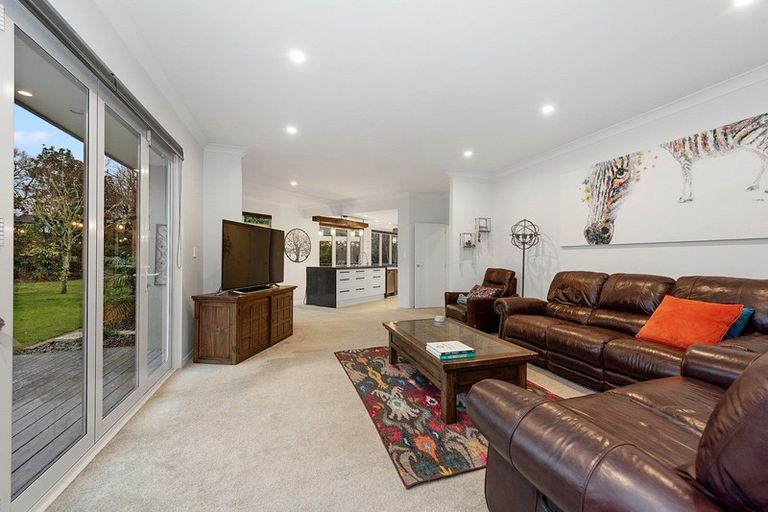 Photo of property in 13 Longwood Place, Harrowfield, Hamilton, 3210