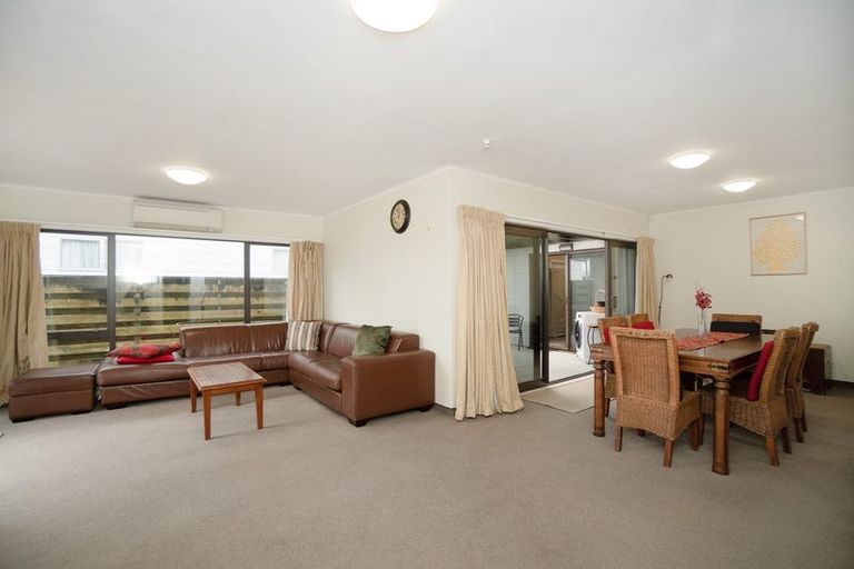Photo of property in 15 Raglan Avenue, Cloverlea, Palmerston North, 4412