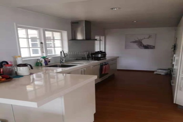 Photo of property in 14 Porter Avenue, Te Atatu South, Auckland, 0610