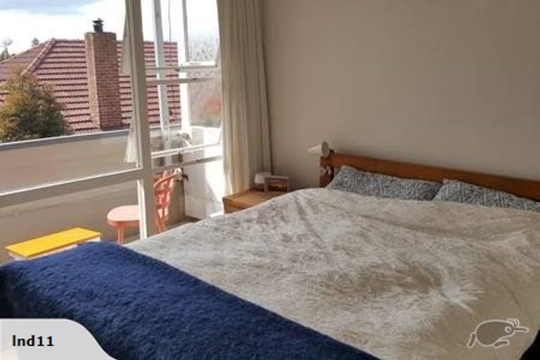 Photo of property in 5/77 Old Lake Road, Narrow Neck, Auckland, 0624