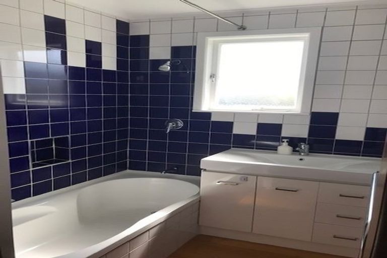 Photo of property in 6 Larnach Street, St Andrews, Hamilton, 3200