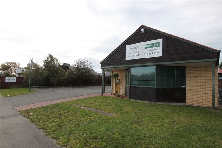 Photo of property in 164 Queenspark Drive, Parklands, Christchurch, 8083