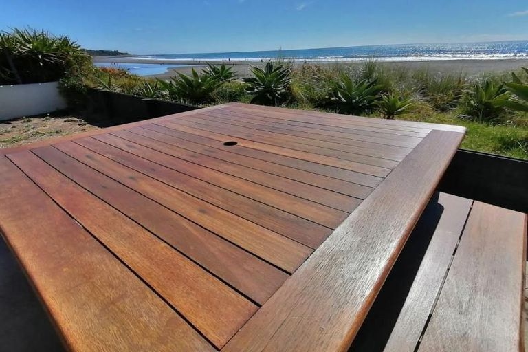 Photo of property in 7 Messenger Terrace, Oakura, 4314