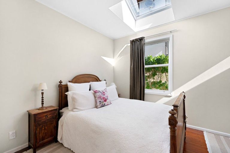 Photo of property in 35 Rimu Road, Kelburn, Wellington, 6012