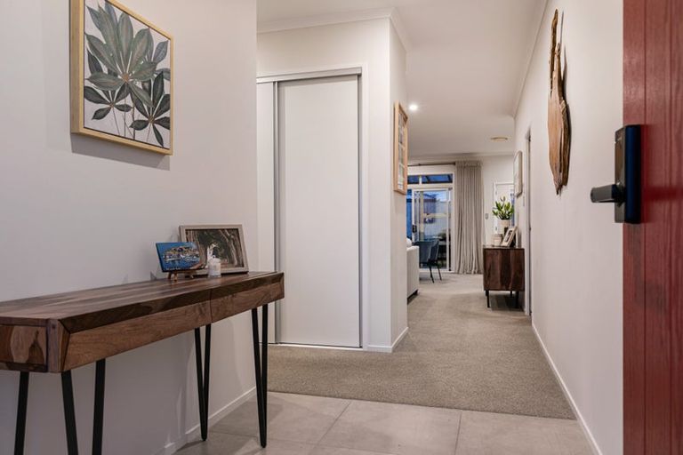 Photo of property in 22 Malbec Place, Huapai, Kumeu, 0810