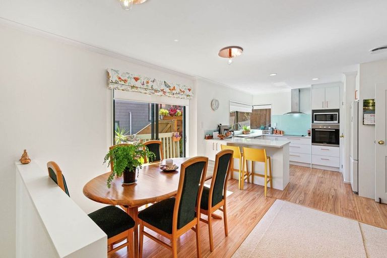 Photo of property in 4/20 Hutchinsons Road, Bucklands Beach, Auckland, 2014