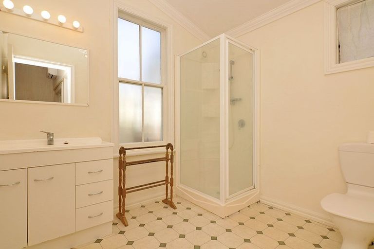 Photo of property in 9 Park Street, Thorndon, Wellington, 6011