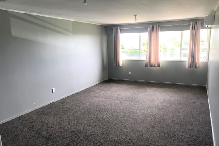 Photo of property in 2/140 Metcalfe Road, Ranui, Auckland, 0612