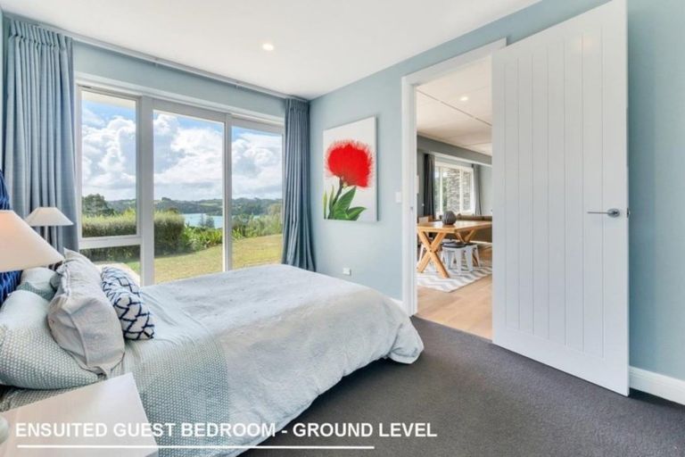 Photo of property in 31 Brick Bay Drive, Sandspit, Warkworth, 0982