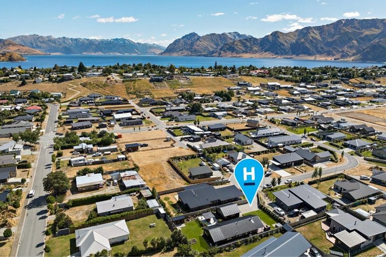 Photo of property in 19 Pennycook Place, Lake Hawea, Wanaka, 9382