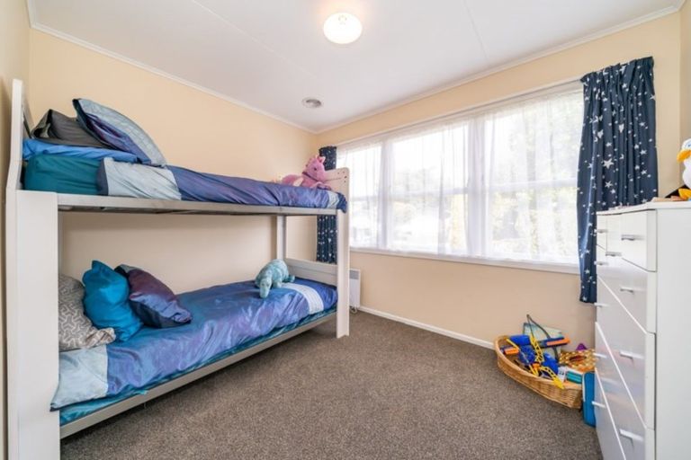 Photo of property in 41 Holdsworth Avenue, Trentham, Upper Hutt, 5018