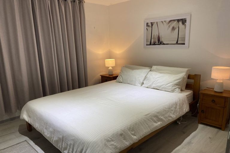 Photo of property in 1/7 Alston Avenue, Kelston, Auckland, 0602