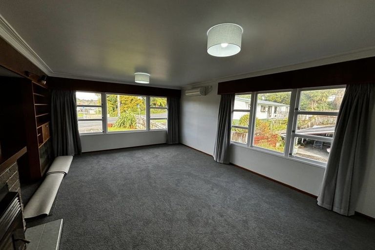 Photo of property in 92 Brois Street, Frankleigh Park, New Plymouth, 4310
