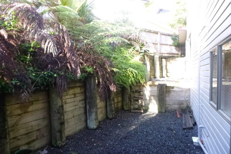 Photo of property in 16 Catrina Avenue, Birkenhead, Auckland, 0626