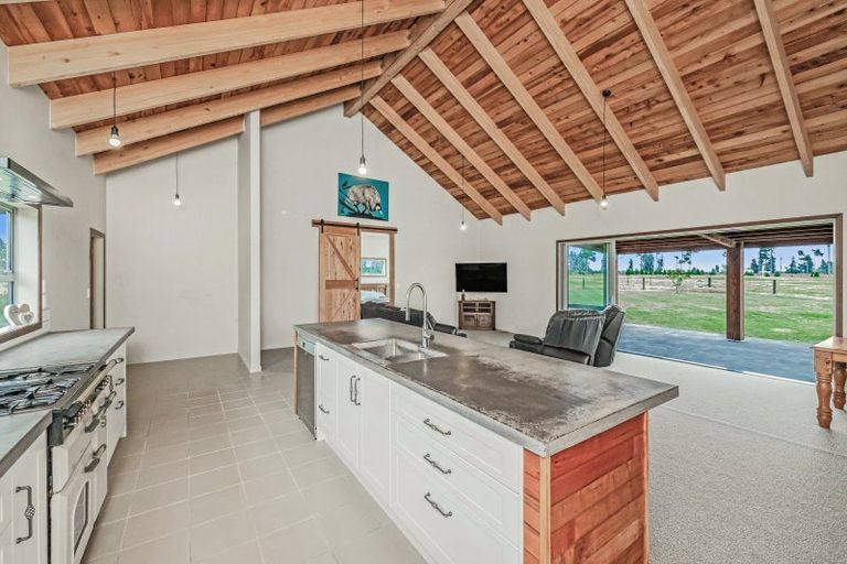 Photo of property in 106 Struie Road, Hororata, 7572