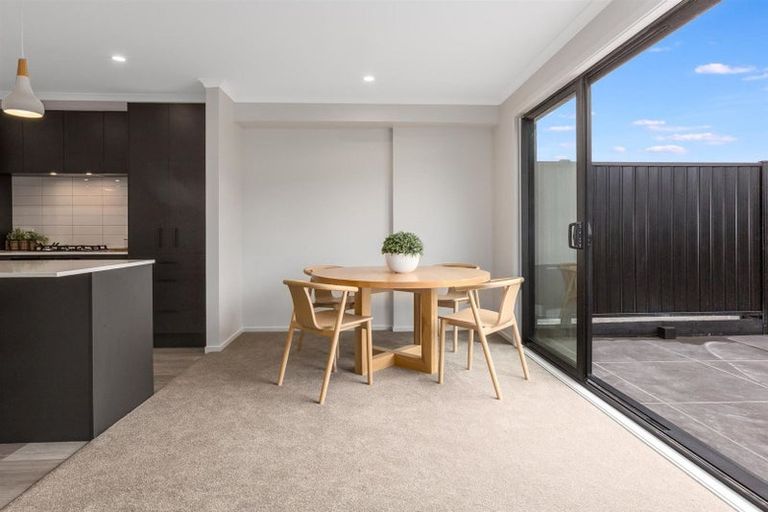 Photo of property in 4 Breakwater Way, Whitby, Porirua, 5024