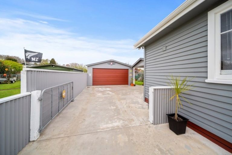 Photo of property in 80 Railway Street, Eltham, 4322
