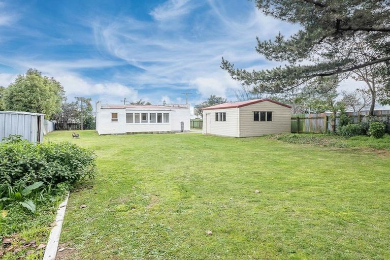 Photo of property in 8 Cambridge Street, Levin, 5510