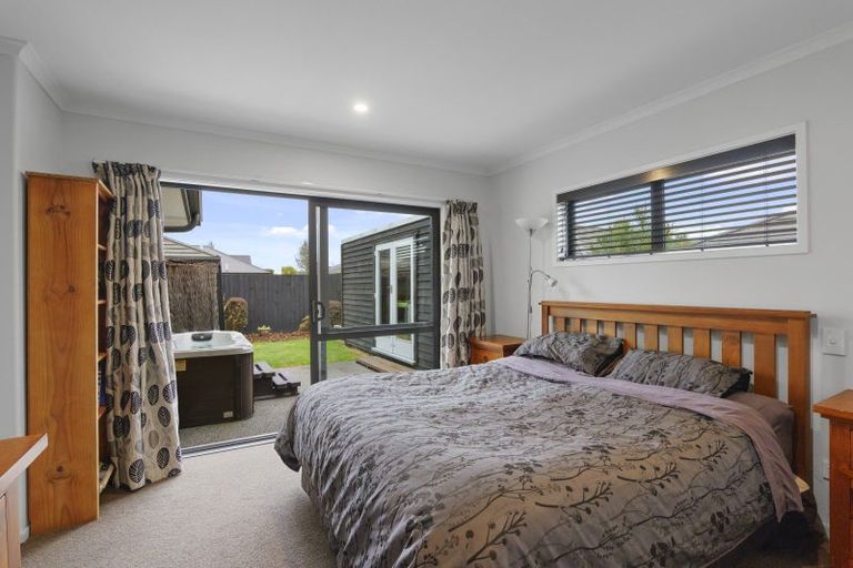 Photo of property in 36 Luxembourg Crescent, Halswell, Christchurch, 8025