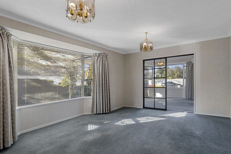 Photo of property in 1/395 Withells Road, Avonhead, Christchurch, 8042