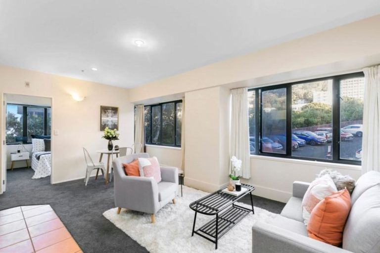 Photo of property in St Peters Apartments, 1d/192 Willis Street, Te Aro, Wellington, 6011