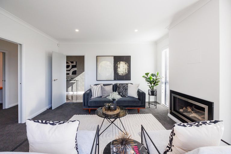 Photo of property in 48 Sardinia Grove, Fitzherbert, Palmerston North, 4410