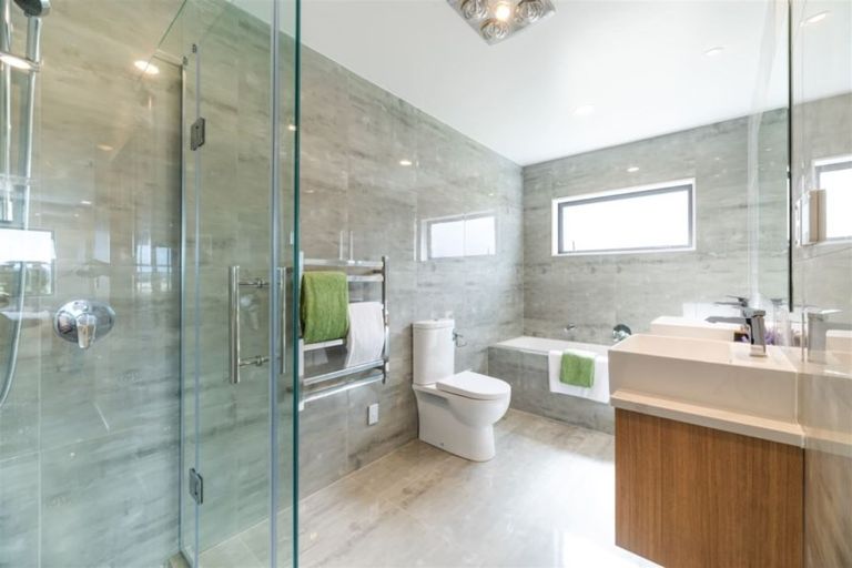 Photo of property in 25 Craigs Way, Hobsonville, Auckland, 0616